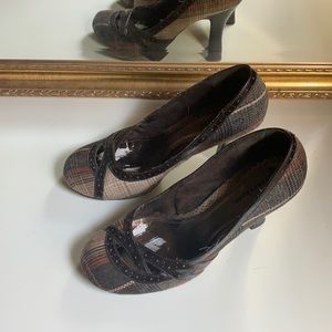 Bongo brown plaid fabric heel